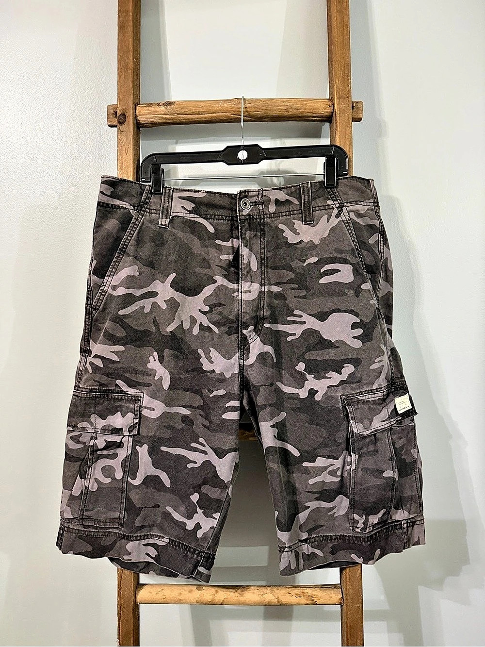Levi's Carrier Cargo Shorts Men's Camo Waist 38